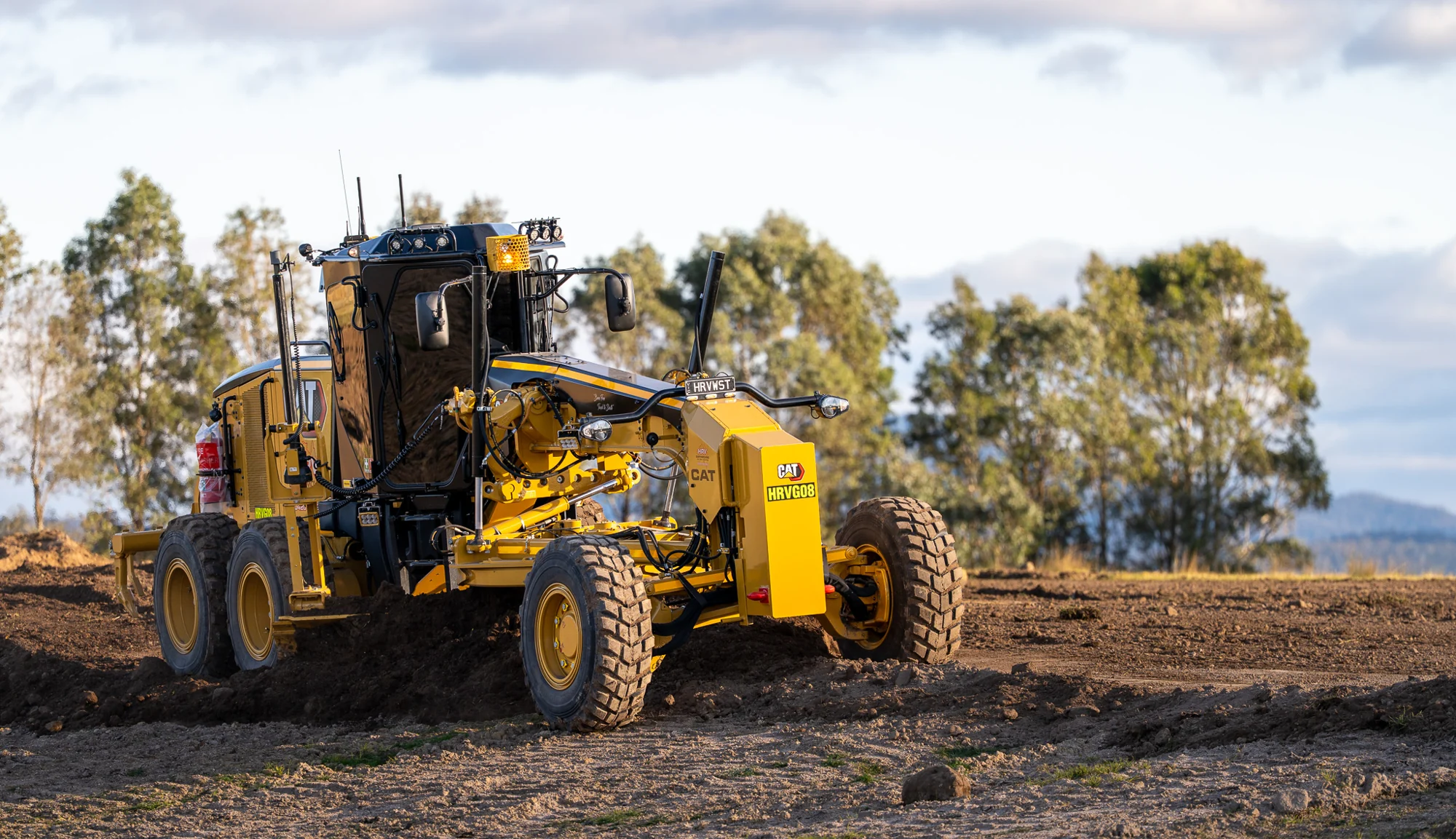 HRV Earthmoving people and equipment
