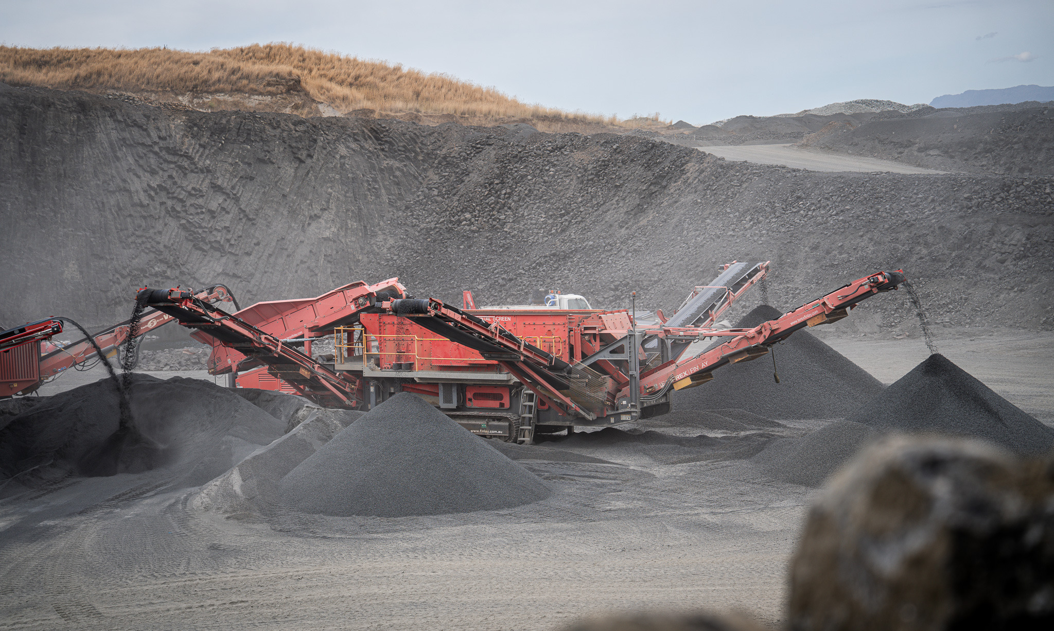 Crusher and screener plant processing quarry material