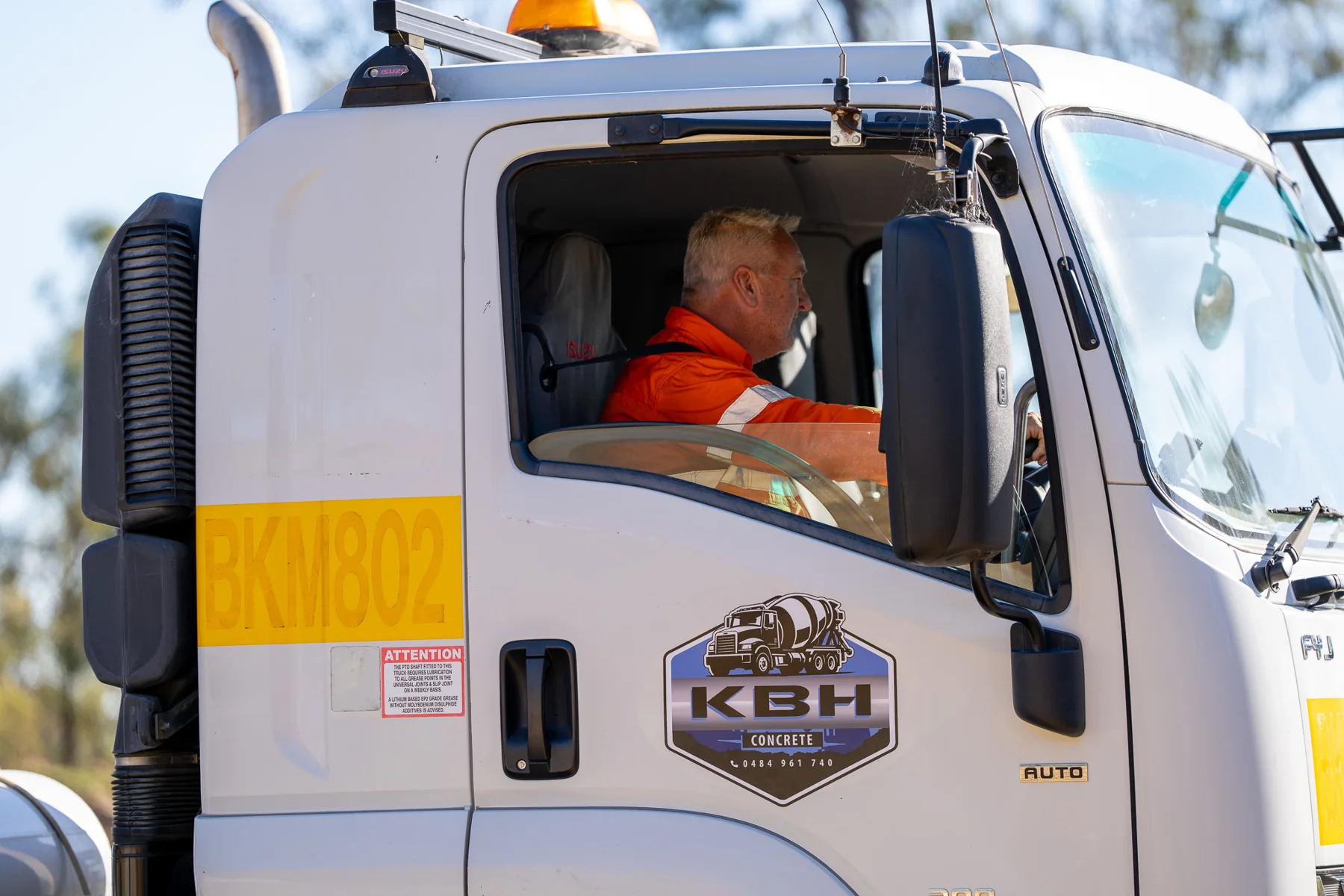 KBH Earthmoving people and equipment